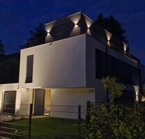 München Lochhausen; Bauhaus-Villa in Top Lage Bj. 2023