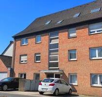 Schöne 3-Zi.-Wohnung in Paderborn Schloß Neuhaus, ruhige Lage, DG