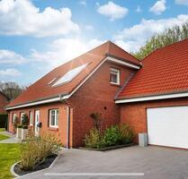 Großes Einfamilienhaus mit Garage ab 1. Februar zu vermieten - Niebüll