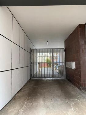 Foto - Überdachter Stellplatz Garage in Mainz Neustadt Nähe Kaiserstr.