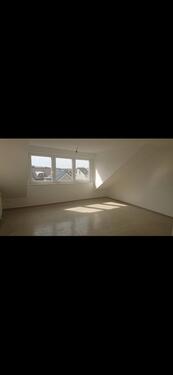 Foto - 2 Zimmer Dachgeschoßwohnung zur Miete in Köln