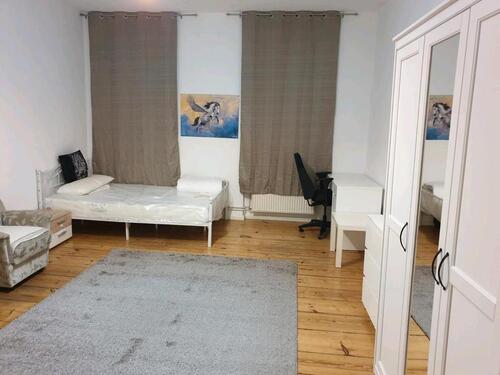 Foto - WG-Wohnungszimmer - 600,00&nbsp;EUR Kaltmiete, ca.&nbsp; 70,00&nbsp;m&sup2;