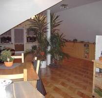 4,5 Zimmer Dachgeschosswohnung mit Einbauküche, Garage, Südbalkon - Leibertingen