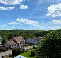Helle 2-Zimmer Dachgeschosswohnung mit Fernsicht in Schiffweiler