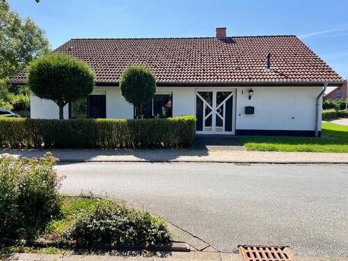 Foto - Freistehendes Eckfamilienhaus mit viel Platz in Steinhausen Büren