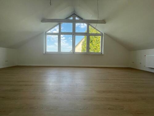 Foto - 3 Zimmer Dachgeschoßwohnung zur Miete in Weiden in der Oberpfalz