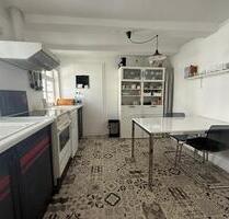 Wunderbar helle und ruhige 2-Zimmer-Altbauwohnung mit großer Wohn - Göttingen Oststadt