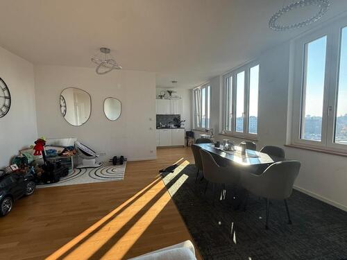 Foto - We are looking fot 3 female flatemates