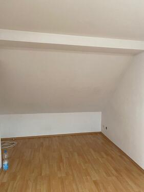 Foto - 2 Zimmer Dachgeschoßwohnung zur Miete in Weinheim