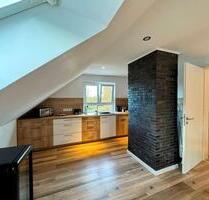 Dachgeschosswohnung mit Klimaanlage zu vermieten - Edingen-Neckarhausen