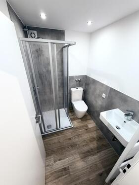 Foto - Renoviertes Balkon-Appartment in Düsseldorf-Unterbilk mit Küche und Waschmaschine