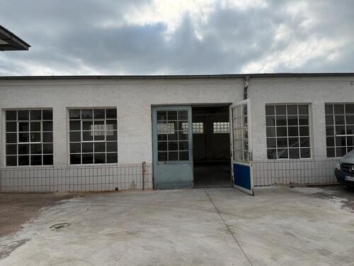 Foto - Halle zu vermieten - 1.200,00 EUR Kaltmiete,