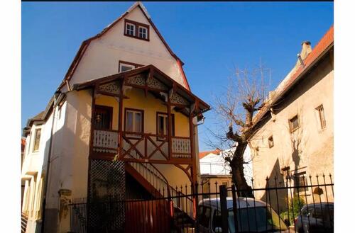 Foto - Geräumiges, günstiges 14-Raum-Mehrfamilienhaus in Alzey