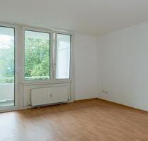 * SCHMUCKSTÜCK ZUM VERLIEBEN * ren. 2-Zimmer-Wohnung m. Balkon - Duisburg Essenberg