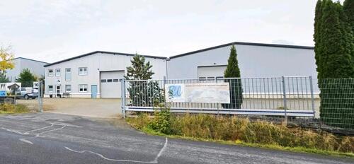 Foto - 2 x beheizte Hallen, 465 qm und 474 qm mit Büro und Lagerräumen