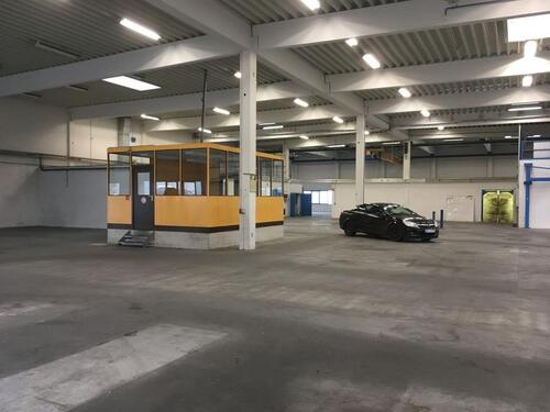 Foto - Halle in Trittau zu mieten - 5.000,00&nbsp;EUR Kaltmiete, ca.&nbsp; 5,00&nbsp;m&sup2;