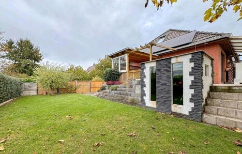 Foto - Großzügiges freistehendes Einfamilienhaus mit Doppelgarage