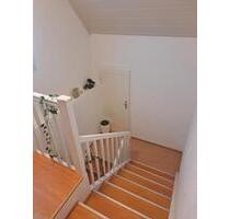 Zwei Zimmer OG - 850,00&nbsp;EUR Kaltmiete, ca.&nbsp; 55,00&nbsp;m&sup2; in Neustadt (Hessen) (PLZ: 35279)