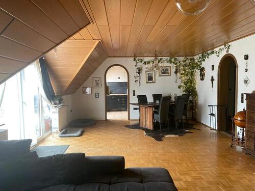 Foto - 5 Zimmer Wohnung mit whirlpool, großem Balkon und Keller mit Bar