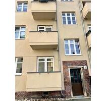 Gemütliche 2-Raum-Wohnung mit überdachtem Balkon im Erdgeschoss - Oelsnitz (Vogtland)