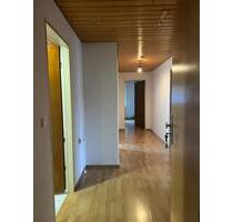 Selb: 4 Zimmer-DG-Wohnung mit ca. 70 m², bezugsfähig renoviert