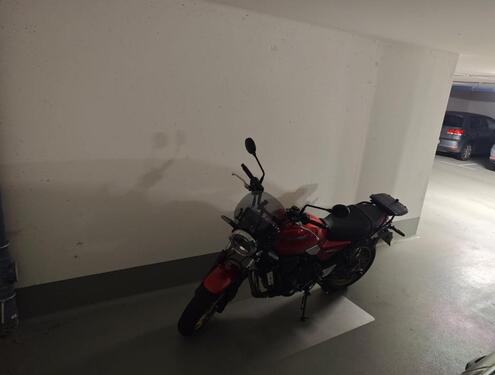Foto - Motorradstellplatz in moderner Tiefgarage zu vermieten