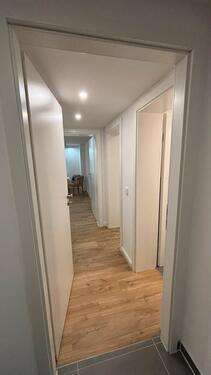 Foto - 2 Zi. Wohnung 800 Kaltmiete - 950,00 EUR Kaltmiete,