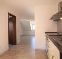 Helle 2-Zimmer-DG-Wohnung mit Einbauküche in Wertheim-Dertingen