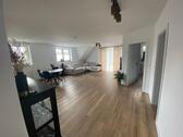 Foto - Moderne und zentrale Eigentumswohnung mit Kamin, Balkon & Carport