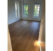 Moderne Dachgeschosswohnung mit Loggia - Frankfurt am Main Fechenheim