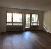 113 qm große 4 ZKB Wohnung mit Balkon & Gäste WC & Aufzug in Kassel am Klinikum, nähe Uni ( KS-MBS50a-1-1 )