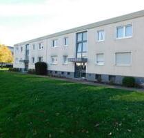 Moderne und gut geschnittene 3-Zimmer-Wohnung im 1. OG mit Balkon und Vinylboden... - Duisburg Rheinhausen