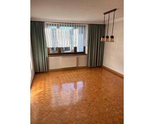 Zweinhalb Zimmerwohnung - 25.000,00&nbsp;EUR Kaufpreis, ca.&nbsp; 58,00&nbsp;m&sup2; in Pockau-Lengefeld (PLZ: 09509) Nennigmühle