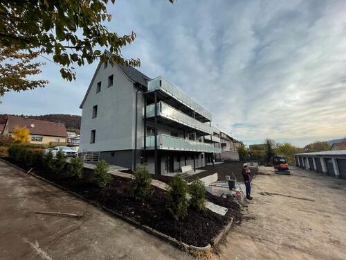 Foto - Wohnung mit eigener Terrasse und Stellplatz zu vermieten