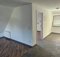 Schöne Dachgeschoss Wohnung im Herzen von Vilseck Büro möglich.