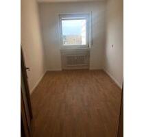 130 große 5 Zimmerwohnung in Kassel mit Abstellraum & Gäste WC & Balkon & Aufzug ( KS-MBS50a-3-4 )