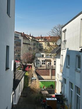 Foto - Frisch sanierte 3-Zimmer-Wohnung (ca. 72 m²) mit Gartennutzung