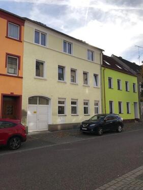 Foto - 1,5 RWG im 1. OG im sanierten Altbau (Roßlau, Nähe BHF und REWE)