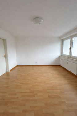 Foto - Helle 1-Zimmer Wohnung mit Balkon im 2. OG in Kusel
