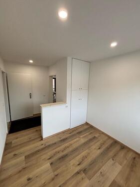 Foto - Moderne 4-Zimmer-Wohnung mit Balkon in Eyershausen