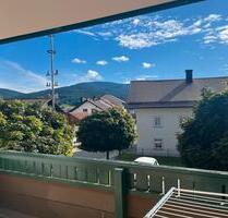 Schöne helle Wohnung mit großen sonnigen Balkon - Arrach