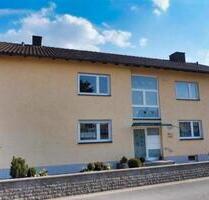 Gepflegte 3 Zimmer-Wohnung mit Balkon und Carport in ruhiger Siedlungslage - Haßfurt