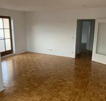 2-Zimmer Whg - 61m2 + Küche + PKW Stellplatz + 2 Balkone - Leegebruch