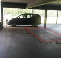 Ab 0104 Parkplatz in Garage zu vermieten,5' zur SBahn Puchheim