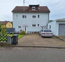Zweifamilienhaus mit 185 m Provisionsfre Garage + 5 Stellplätze - Sulzbach an der Murr