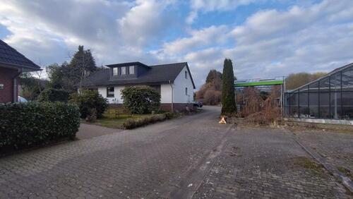Foto - Mehrgenerationen-Haus mit Gewerbemöglichkeiten