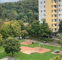 Stilvolle, modernisierte 3,5-Raum-Wohnung mit Einbauküche - Stuttgart Botnang