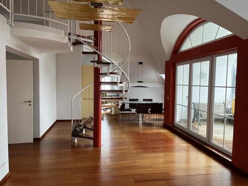 Foto - Exklusive und außergewöhnliche Dachgeschosswohnung mit Galerie zum Mieten in Gröbenzell