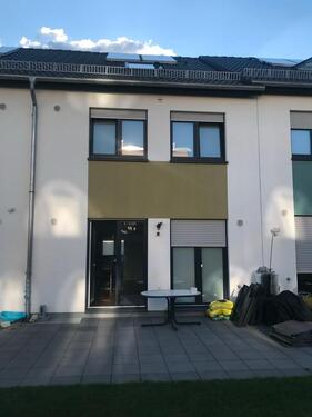 Foto - Hochwertiges Familien-Reihenhaus in ruhiger Neubausiedlung