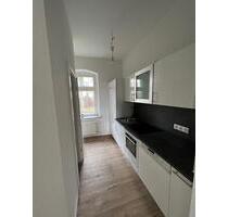 Charmante 1-Zimmer-Erdgeschosswohnung mit Parkblick und EBK - Hohenstein-Ernstthal